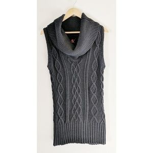 COPY - AV Adrienne Vittadini Sleeveless Sweater Size M